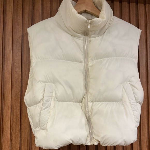 HARLOW Peggy White Puffer Vest Small - Picture 2 of 4